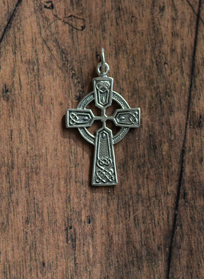 Sterling Silver Traditional Celtic Cross on Italian Box Chain