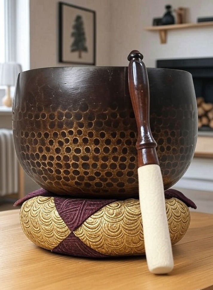 Japanese Rin Gong Solar Plexus Chakra Hand Hammered 7.25 inch Diameter